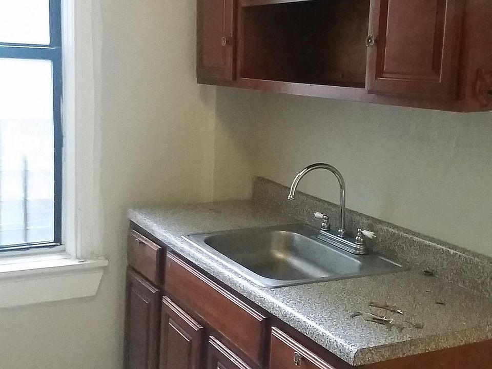 2nd image of 45 Macdonough St APT 1