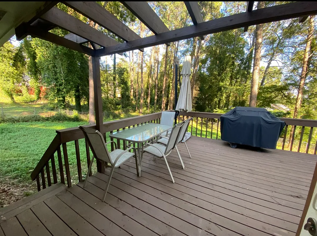 4 bed, 2250 sqft, $4,350 — Photo 3