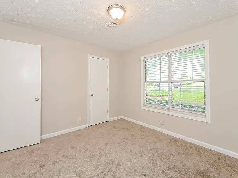 5406 Cindy Ln SE — Photo 13