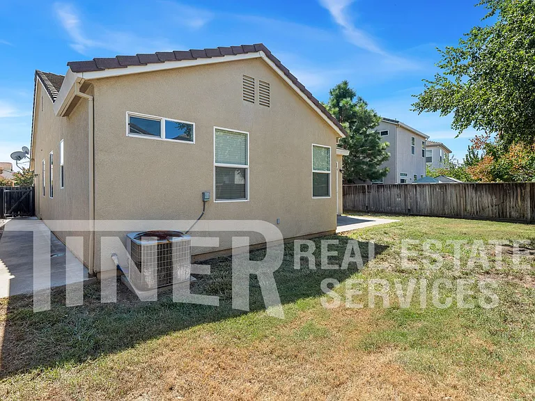 9716 Marianna Way — Photo 22