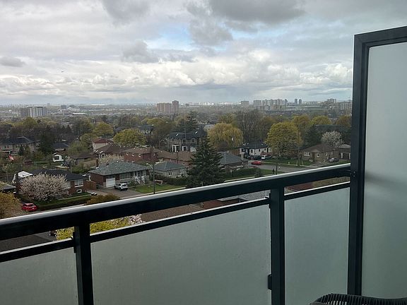 2nd image of 2522 Keele St #603