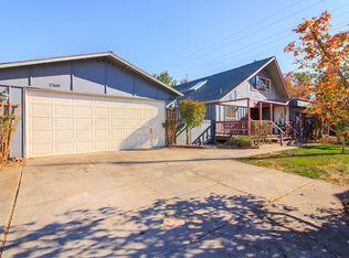 2160 Greenbrook Dr, Medford, OR 97504