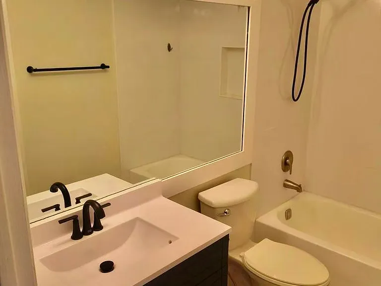 2651 Country Oaks Ct — Photo 13