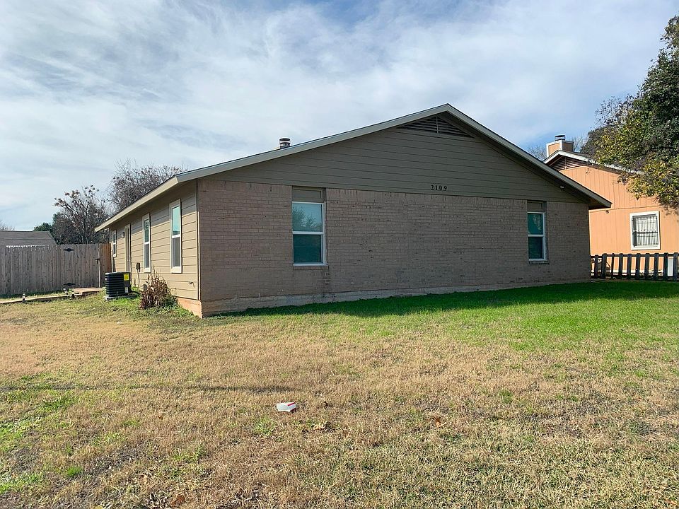 1st image of 2109 E Stassney Ln #A