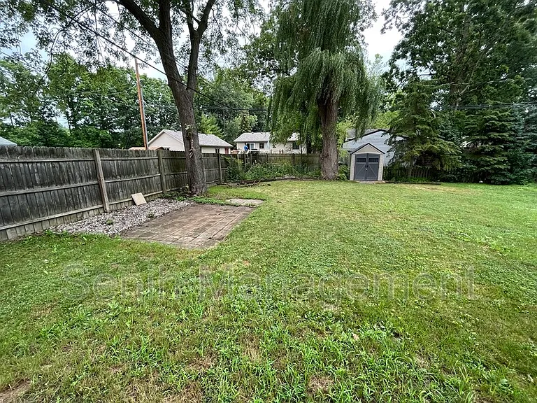 2527 Hartline Dr — Photo 12