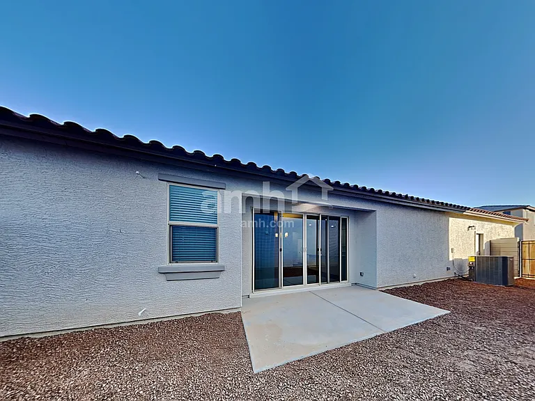 815 S 150th Dr — Photo 21