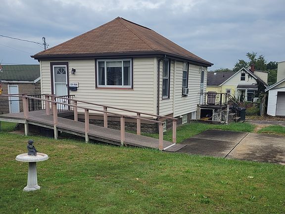 3rd image of 1209 Strawn Ave