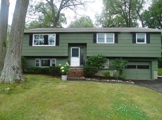 42 Anderson Dr, Randolph, MA 02368