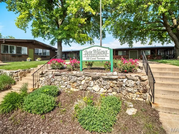 110 Coral Ter Unit 8, Ballwin, MO 63011