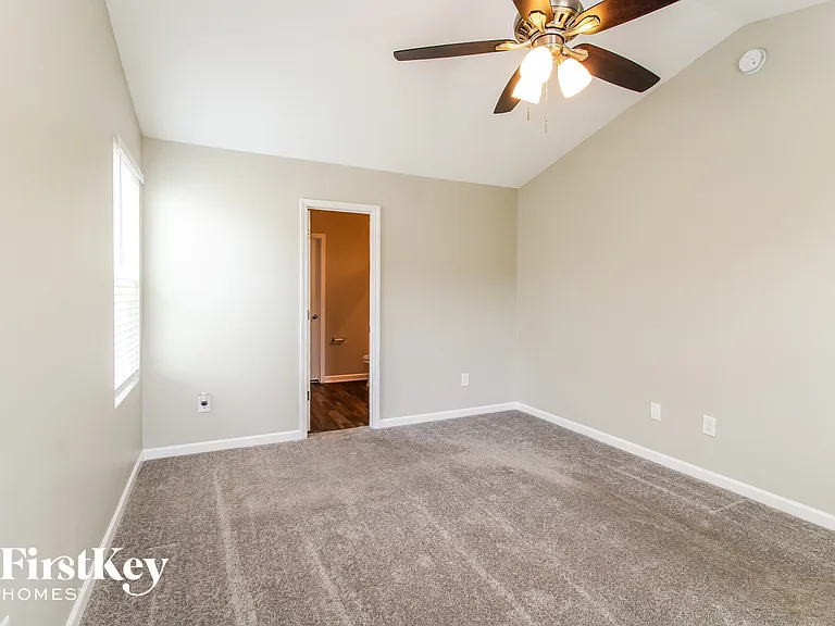206 Glenoaks Dr — Photo 8