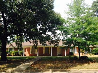 2204 Cherry Hill Rd, Texarkana, TX 77550