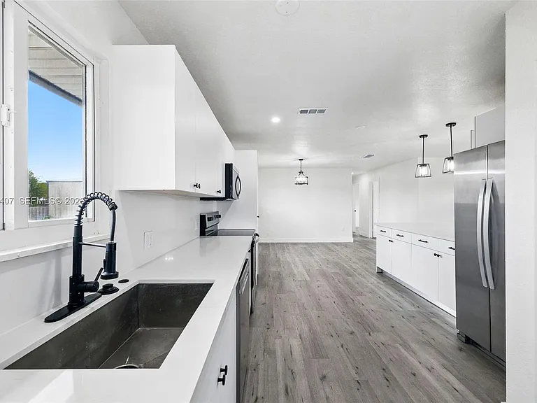1867 NW 8th Ave — Photo 6