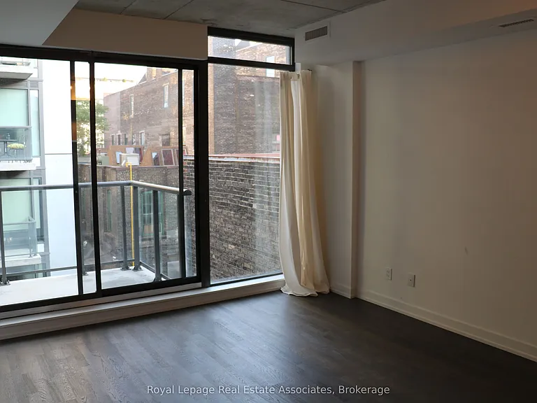 461 Adelaide St W #439 — Photo 6