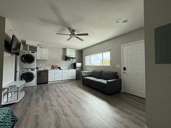 2nd image of 6682 Maury Dr #6678