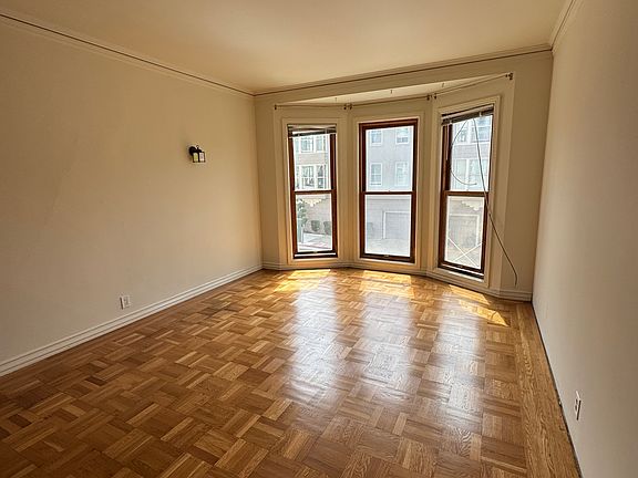 3rd image of 1690 Bay St APT 101