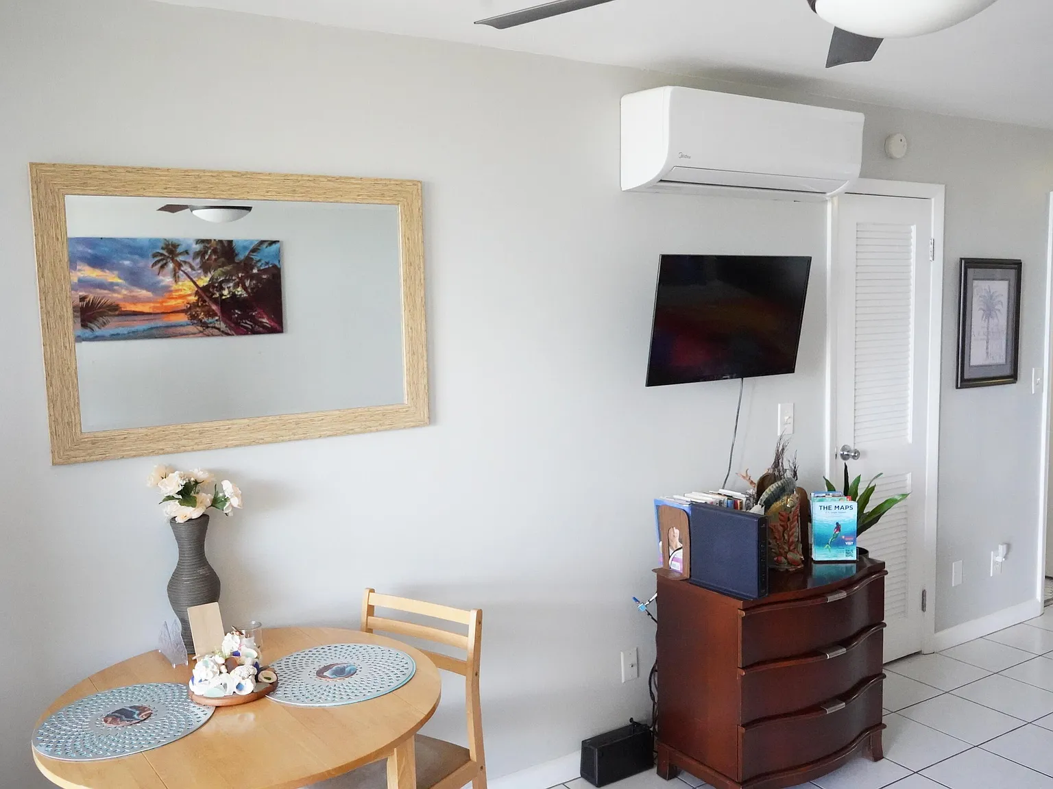 Studio, $2,000 — Photo 3