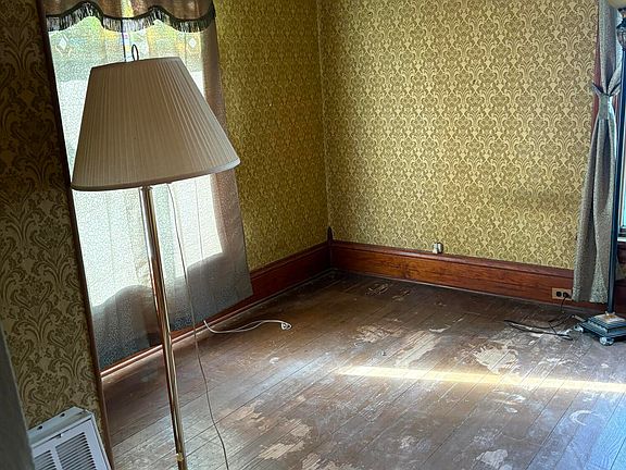 4th image of 514 Prairie Ave