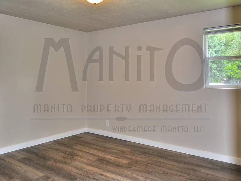 1654 E Decatur Ave — Photo 8