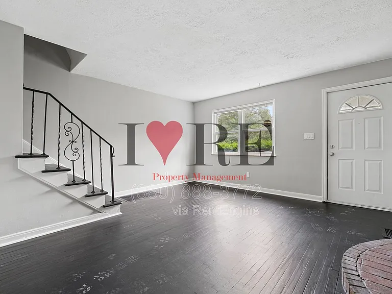 338C South Blvd — Photo 16