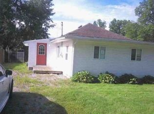 17633 Beach Ln, Lake Milton, OH 44429
