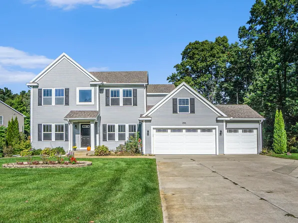 10924 Riedell Dr, Kalamazoo, MI 49009