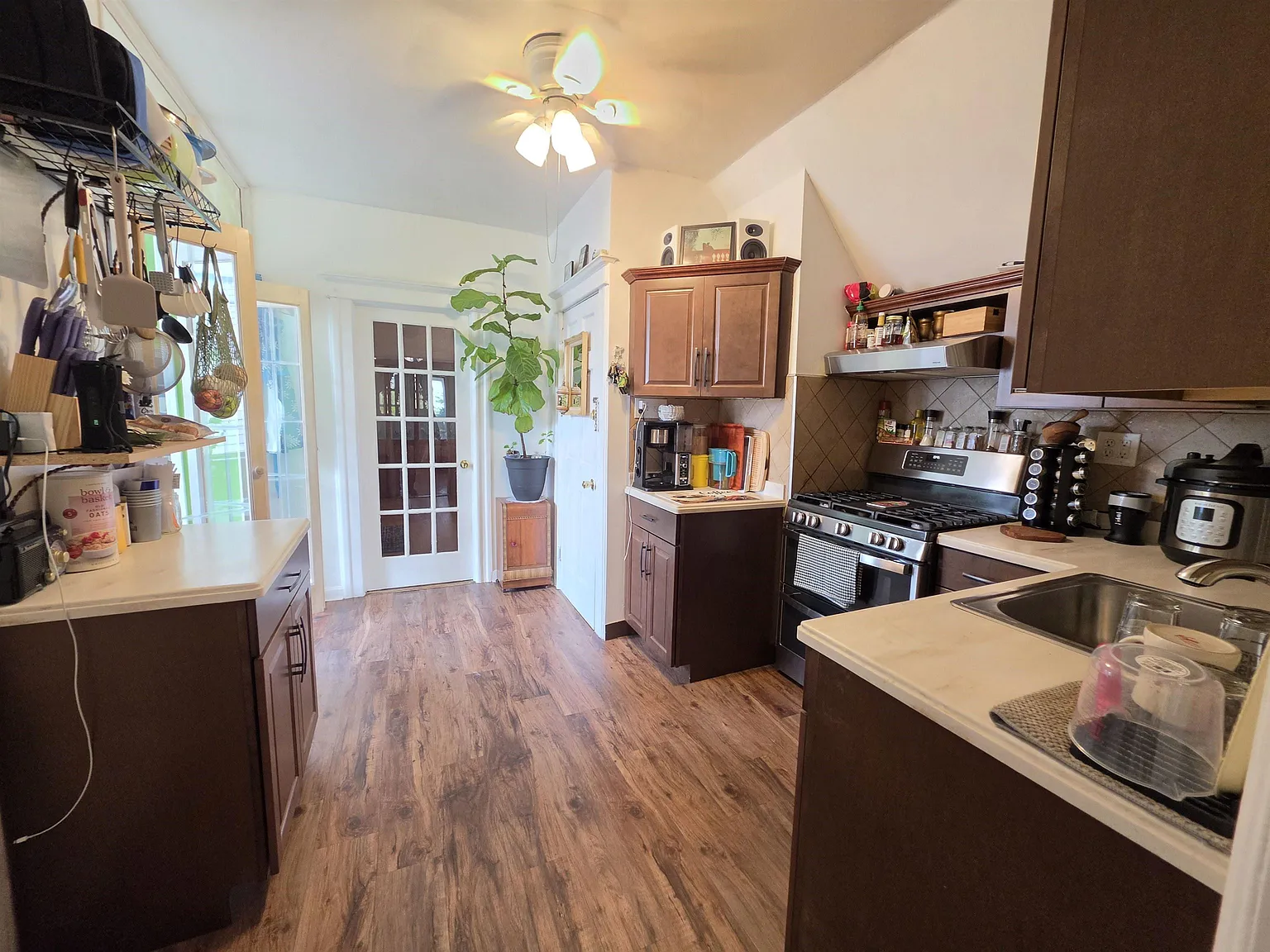 2 bed, 1.0 bath, $1,750 — Photo 3