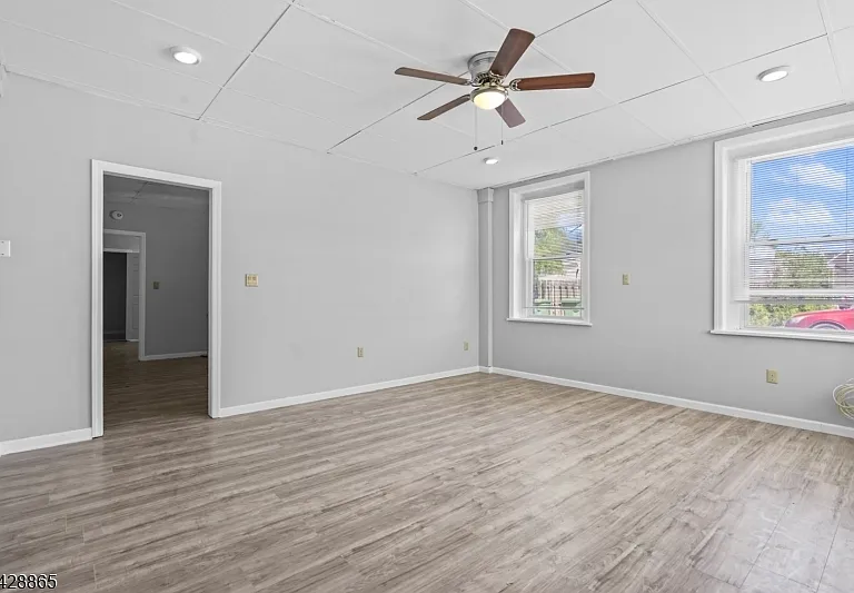 107 Macarthur Ave #2 — Photo 4