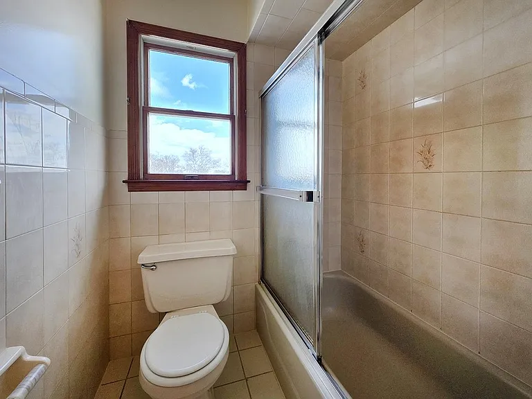 55 Ferguson St #2 — Photo 23