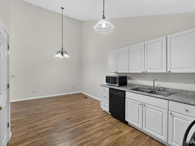 11 Bayside Ct #11 — Photo 15