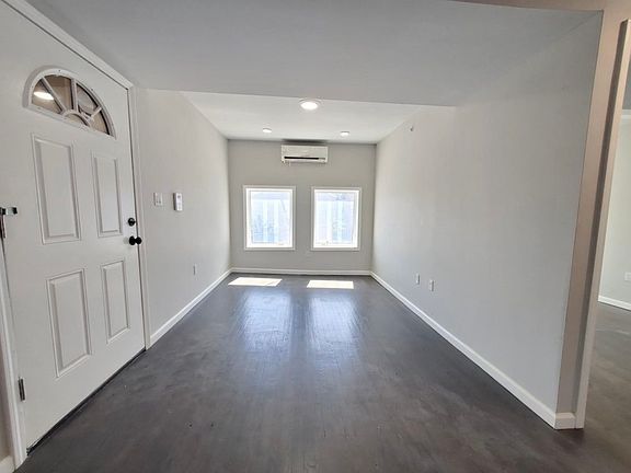 3rd image of 557 Ocean Ave #3