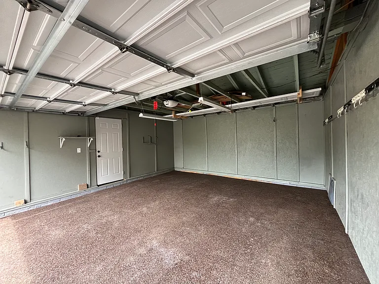 223 Linwood Ave NW — Photo 4