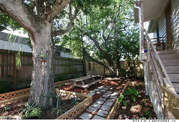 4th image of 30 S Oleander Ave