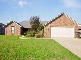 1300 Mesquite Trl, Jacksonville, AR 72076