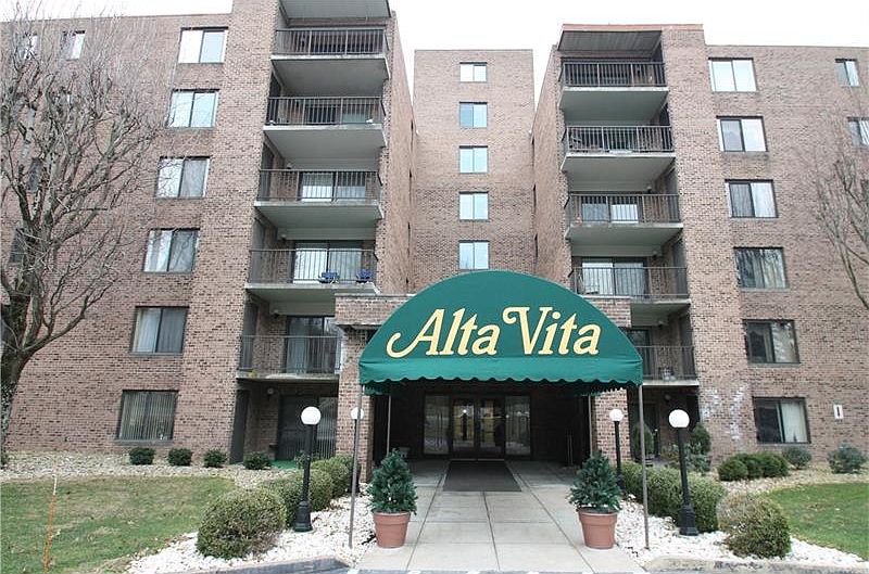 1st image of 3 Alta Vita Dr