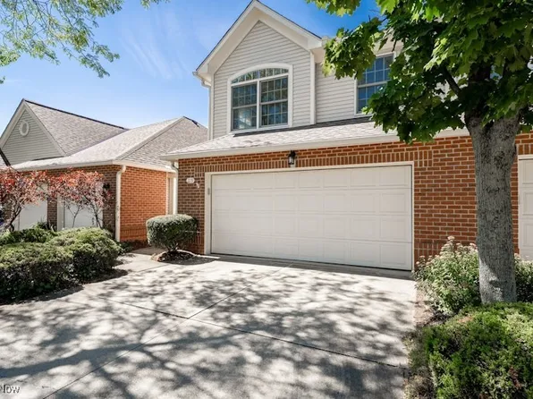 401 Bounty Way APT 219, Avon Lake, OH 44012