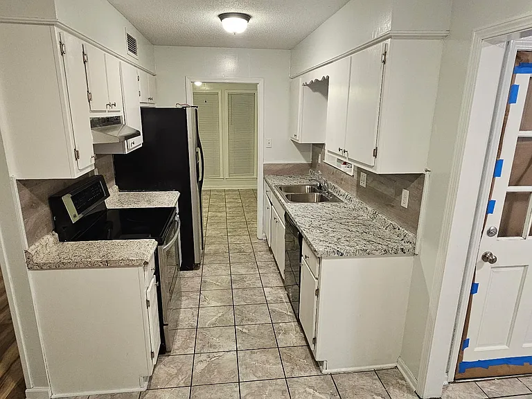 1773 Tissington Dr — Photo 5