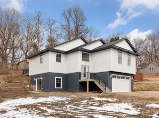3140 Argyle Ln, Mound, MN 55364