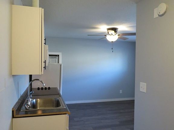 2nd image of 702 29th St N #6422124