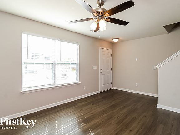 3rd image of 5407 Silverbrook Dr