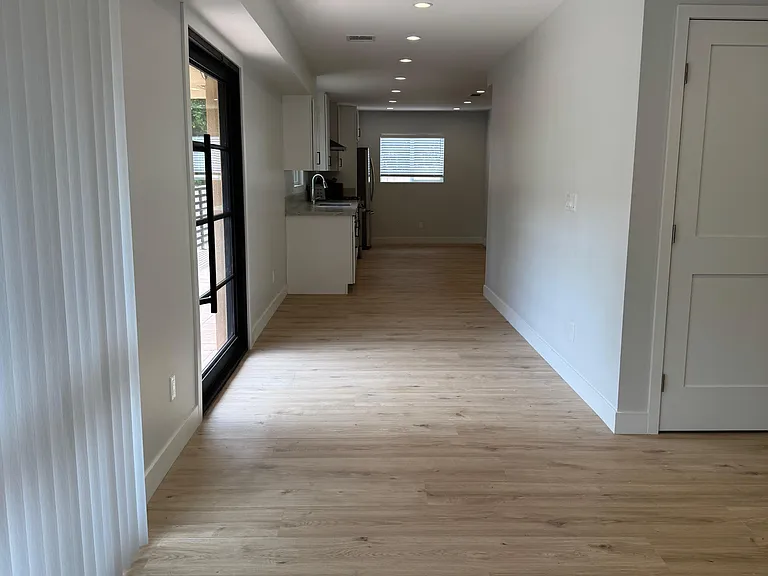 1906 Sherer Ln — Photo 5