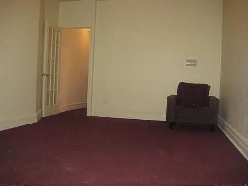2nd image of 6655 Saunders St