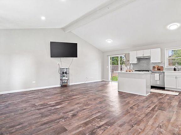 3rd image of 609 Baldwin Ave