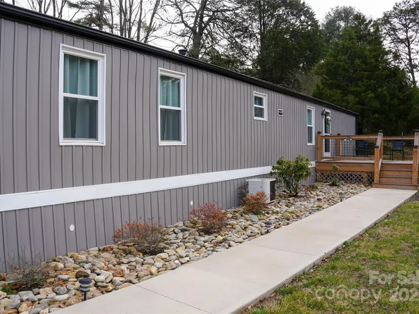 33 Hensley Dr, Asheville, NC 28806