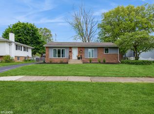 900 Coach Rd, Homewood, IL 60430