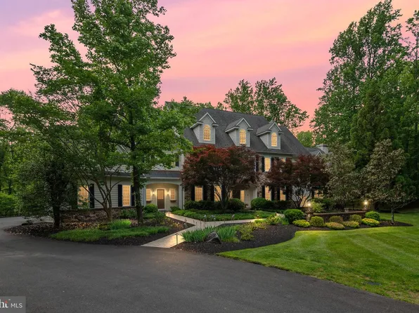 104 Timber Ridge Ln, Chadds Ford, PA 19317