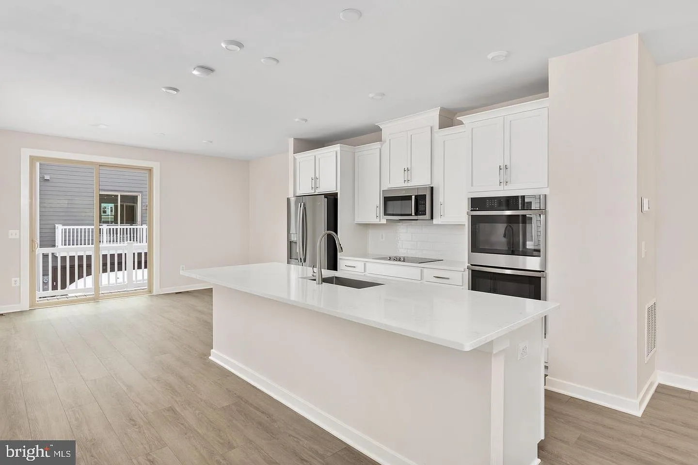 4 bed, 3.5 bath, 1943 sqft, $3,395 — Photo 3