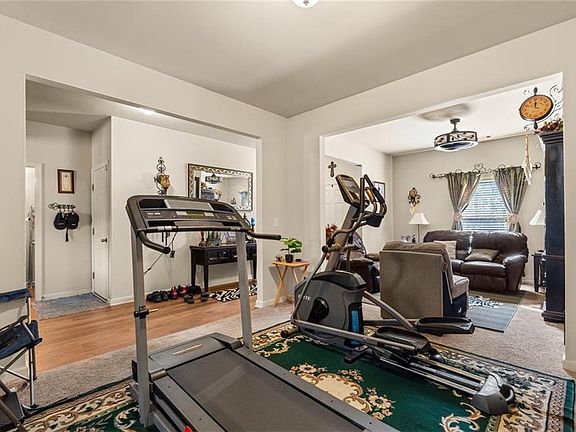 5th image of 144 Aberdeen Way