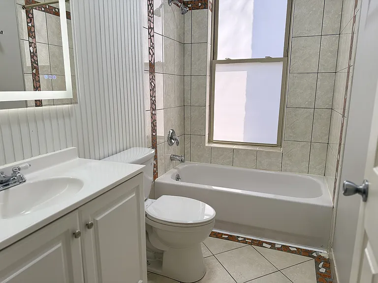 5025 S Michigan Ave #AVENUE3S — Photo 7