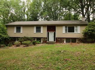 111 Camelot Dr, Clarks Summit, PA 18411