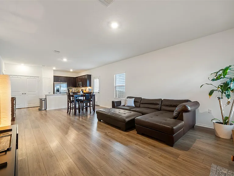 14404 Berning Rd — Photo 5